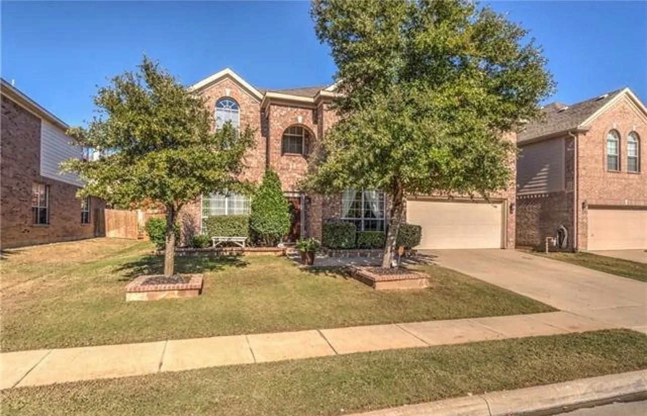 Crawford Farms Dr, Fort Worth — Photo 1