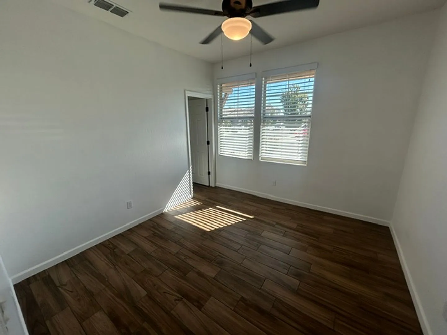 Woodside home — Photo 3