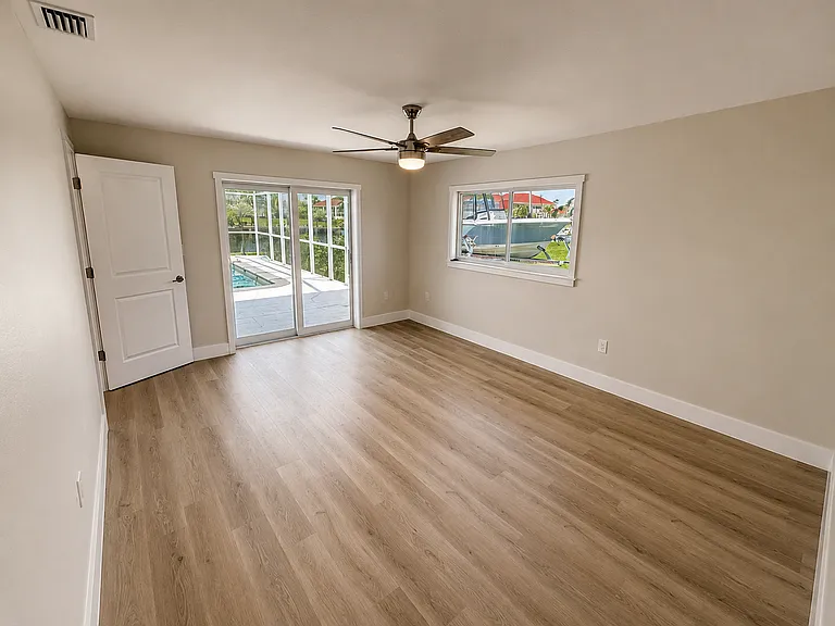 109 Seville Pl SW — Photo 17