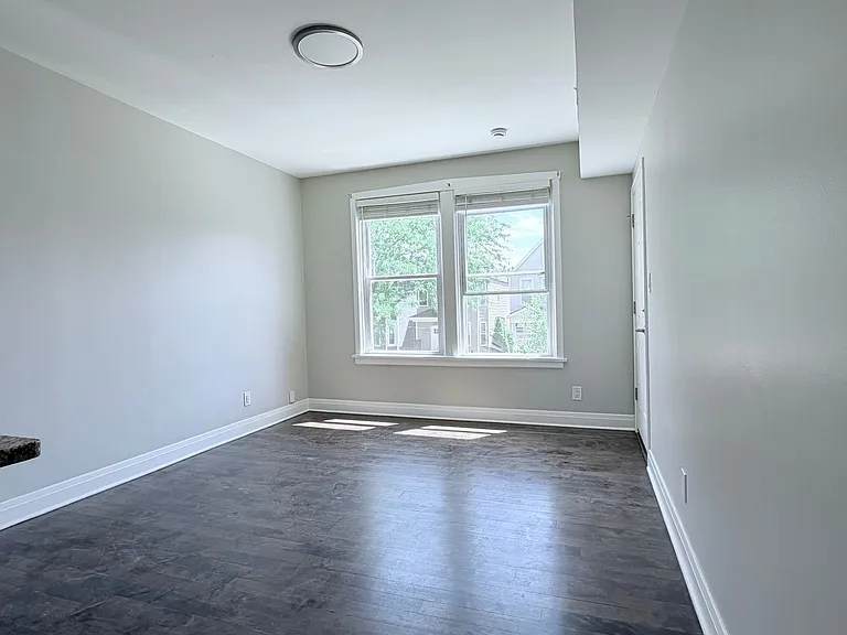 3636 W Palmer St — Photo 3