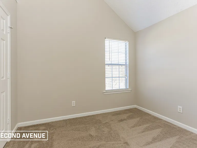 1600 Beech Grove Dr — Photo 10