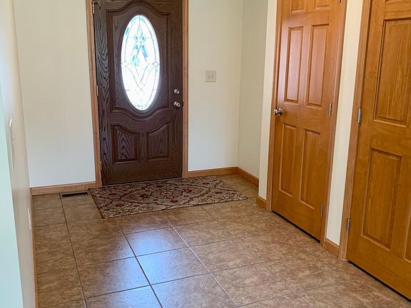 2nd image of 3022 Bridlewood Dr