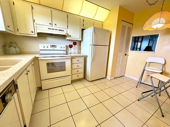 5th image of 10444 NW 30th Court #409