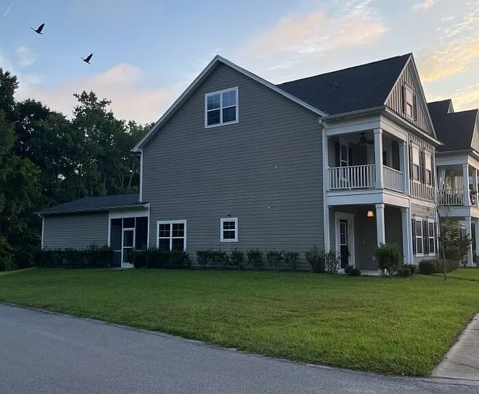 430 Forsythia Ave — Photo 4