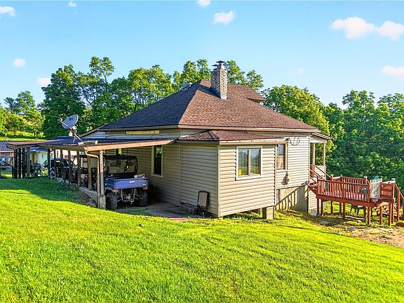 3rd image of 2774 Schwirian Dr