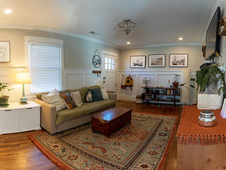 1735 Merriman Ave — Photo 8