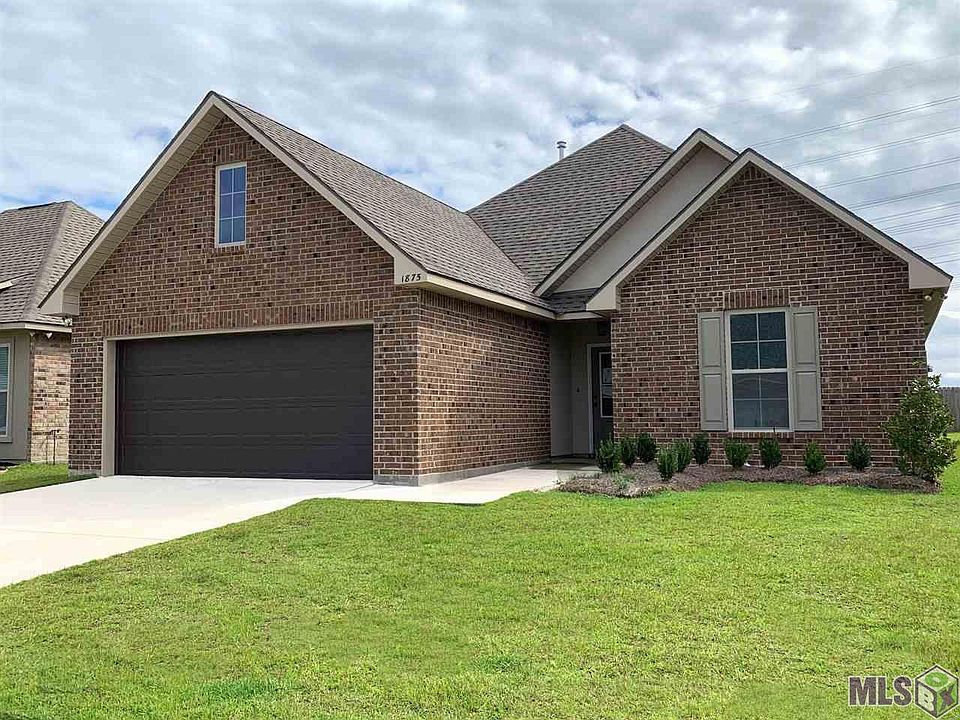 1st image of 1875 Oakwood Dr
