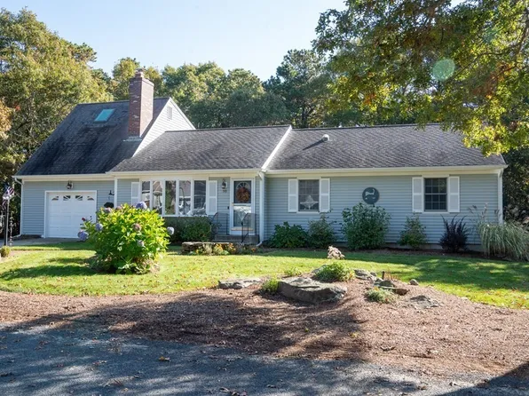30 Hastings Ave, West Yarmouth, MA 02673