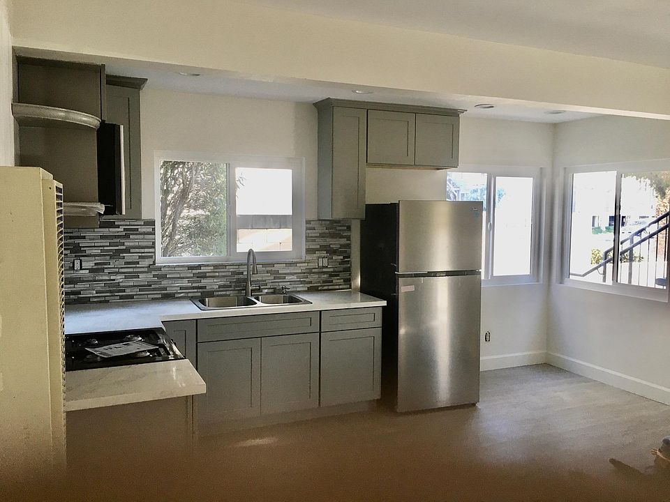 2nd image of 3562 Vinton Ave #1