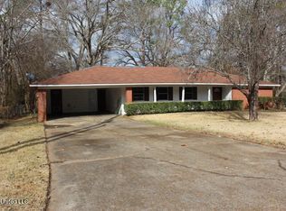 1002 Laurelwood Dr, Clinton, MS 39056