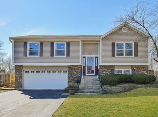 1180 S Beechtree Ln, Bartlett, IL