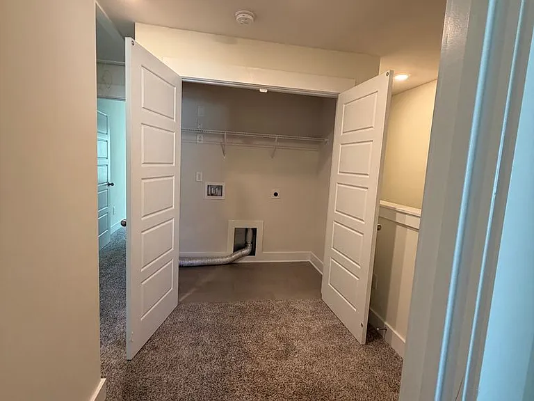 814 Thread Way — Photo 50