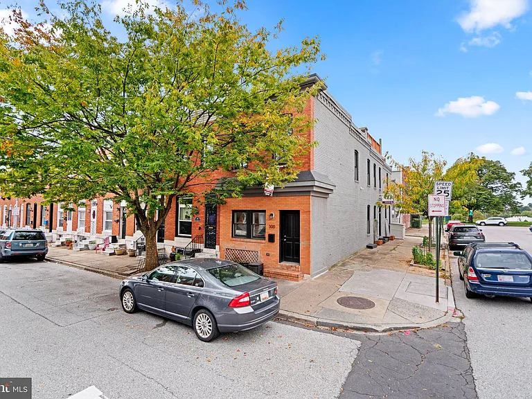 300 S Robinson St — Photo 4