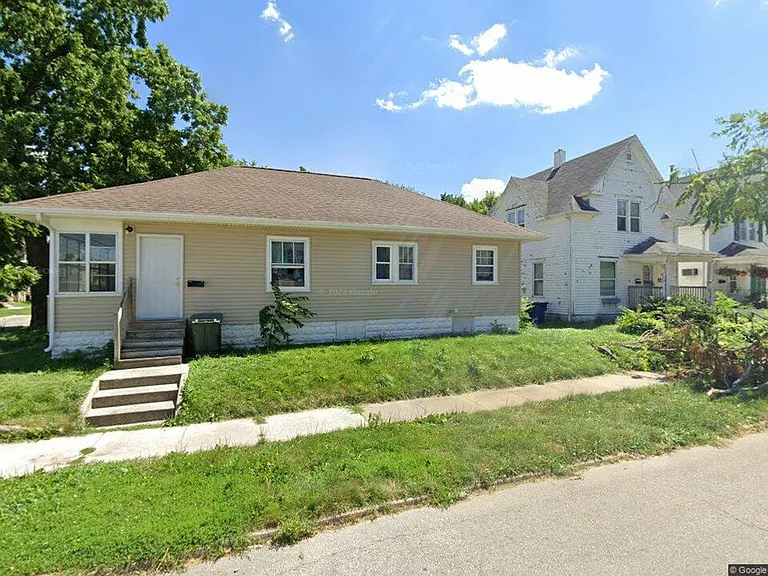 740 Grant Ave — Photo 1