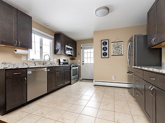 2nd image of 63 Wentworth Ave