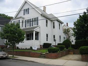 2nd image of 11 Beacon St