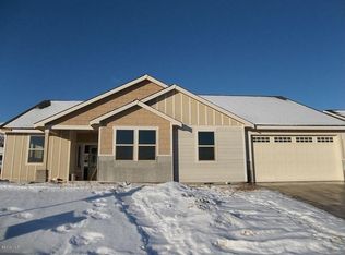 1402 Kirby Ln, Wenatchee, WA 98801