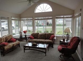 96 Jonathan Dr, Heath, OH 43056