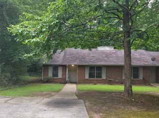 140 Berry Ln #140, Fayetteville, GA 30214