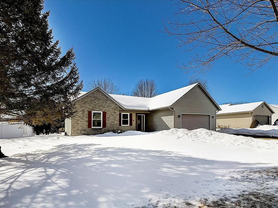 1st image of 717 Oakwood Ln