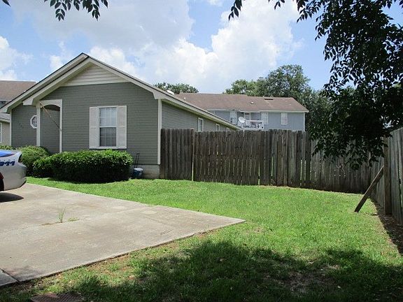 2nd image of 1311 Old Mill Pl