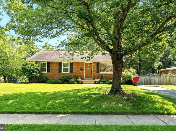 4107 Conrad Rd, Alexandria, VA 22312