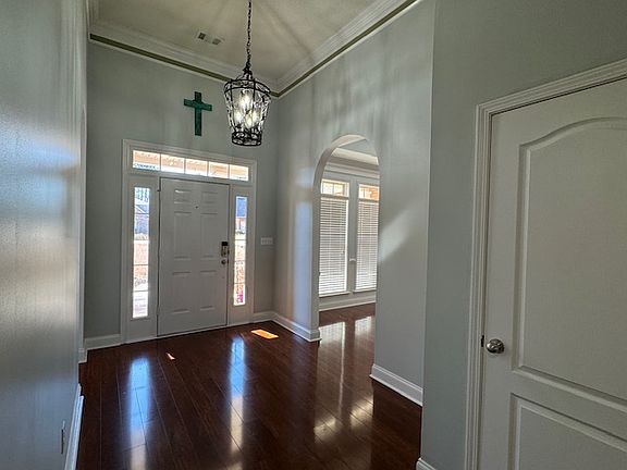 4th image of 102 Seven Pines Ct