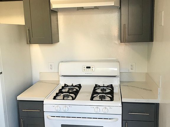 4th image of 1018 Pitman Ave