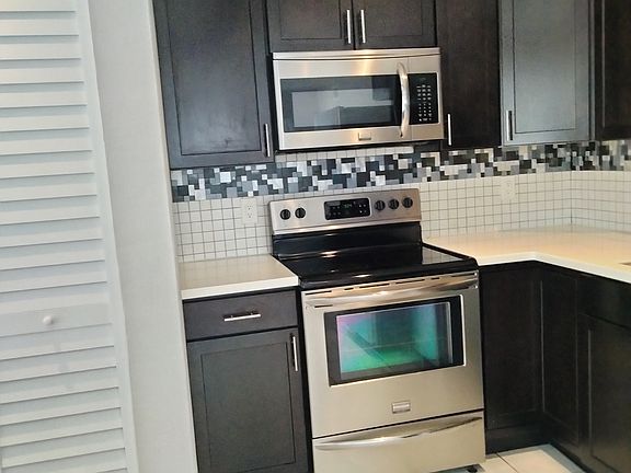 3rd image of 1398 NE 32nd St Unit A