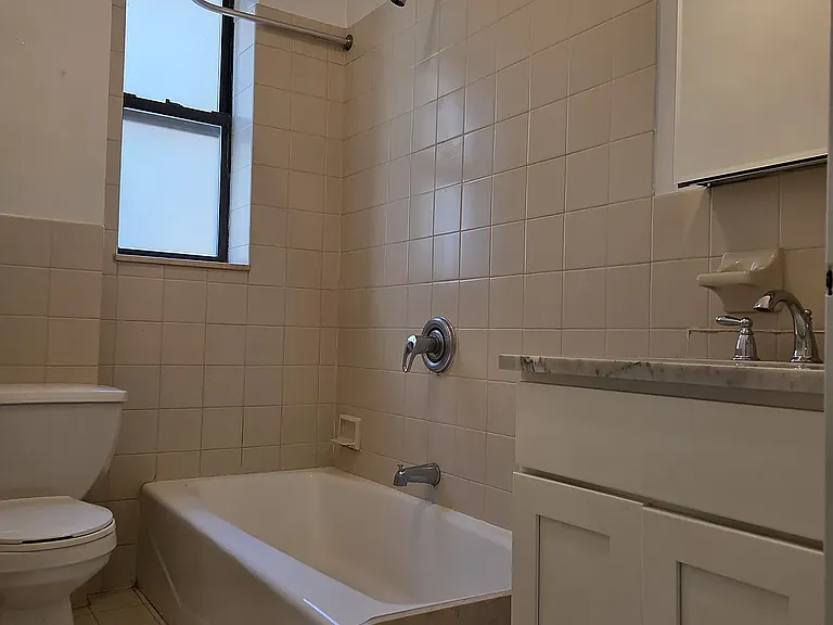 207 W 106th St #5A — Photo 6