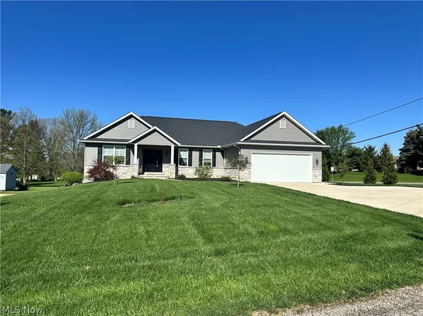 2360 Star Dr, Wooster, OH 44691