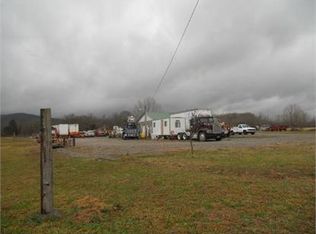 3927 Roarks Cove Rd, Decherd, TN 37324