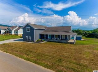2826 Dalton Dr, Sevierville, TN 37876