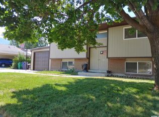 422 E Calnette Dr, Sandy, UT 84070