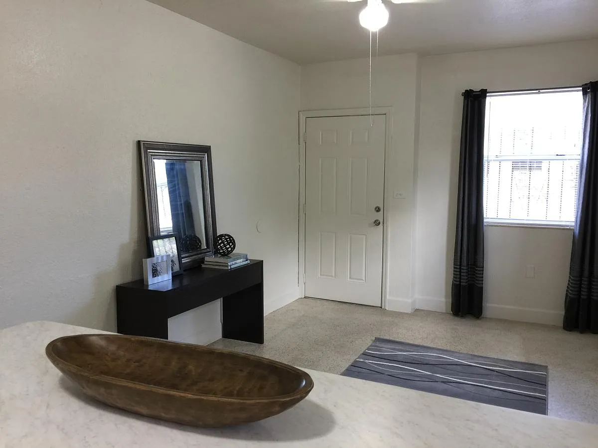 1 bed, 550 sqft, $1,500 — Photo 4