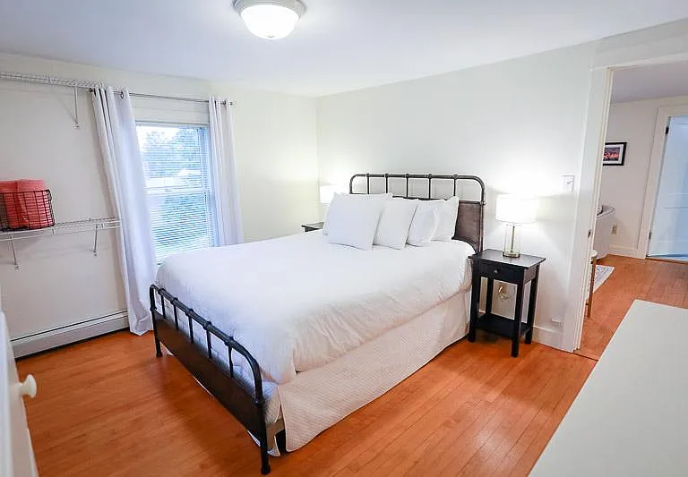 10 Holbrook St #2 — Photo 8