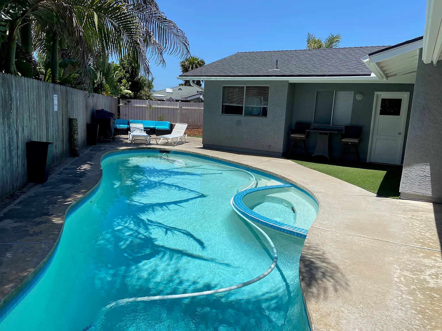 3 bed, 1645 sqft, $5,295 — Photo 2