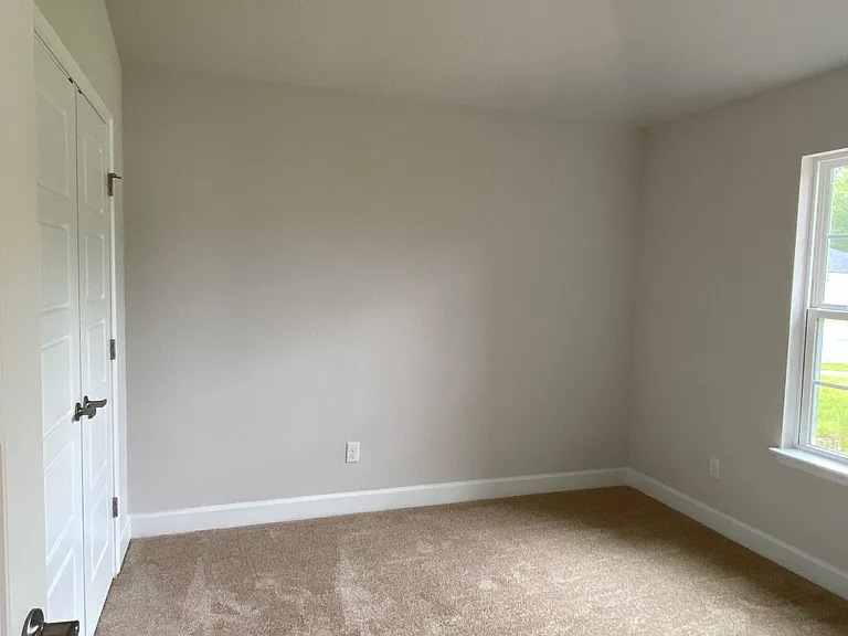 7294 Gateway Ct — Photo 2