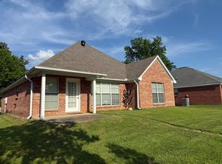 522 Brookstone Dr, Madison, MS 39110