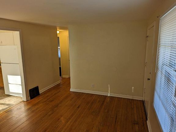 2nd image of 5659 Acme Ave