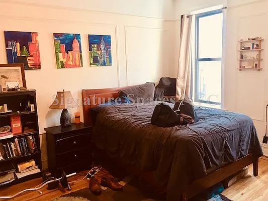 Rented by Signature Spaces NYC Corp | media 22