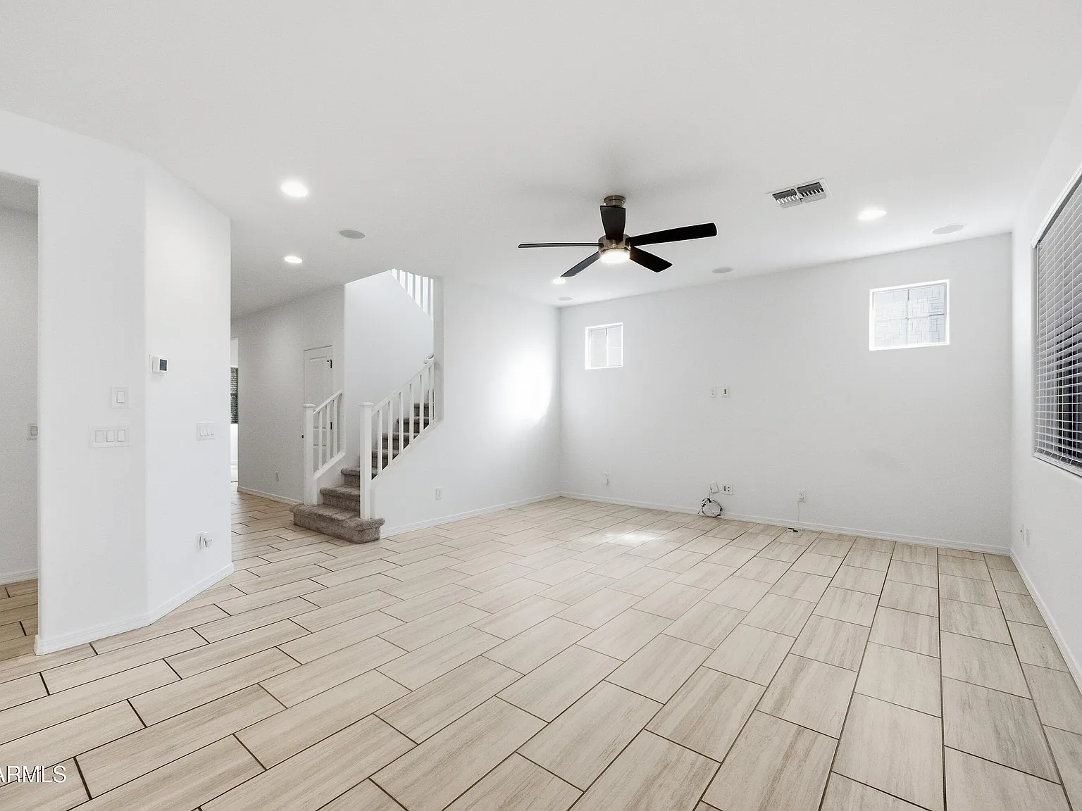 4 bed, 3.0 bath, 2360 sqft, $3,050 — Photo 4