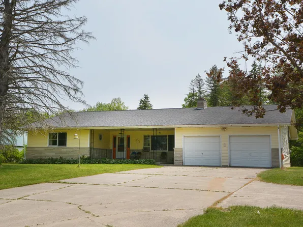 66713 Red Arrow Hwy, Hartford, MI 49057
