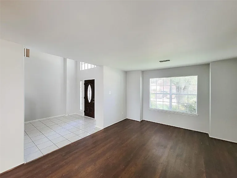 19726 Lindenfield Ct — Photo 6