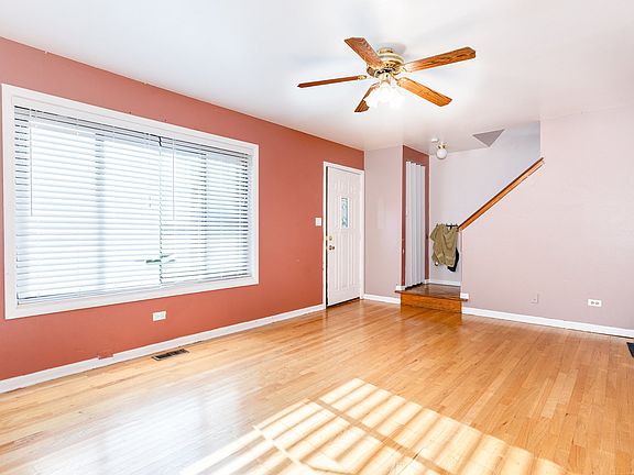 3rd image of 1S269 Ingersoll Ln #269