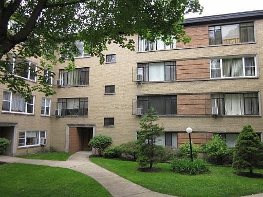 1st image of 6138 N Damen Ave APT 3D
