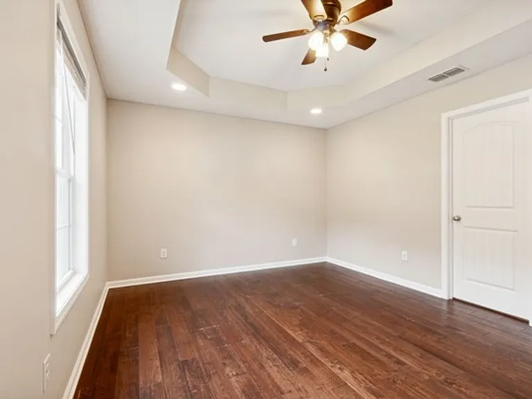 257 Williamsburg Cir — Photo 30