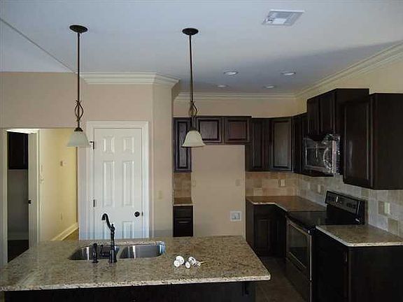 5th image of 111 Milton Estates Ln