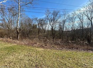 110-112 Colegate Woods Dr, Marietta, OH 45750