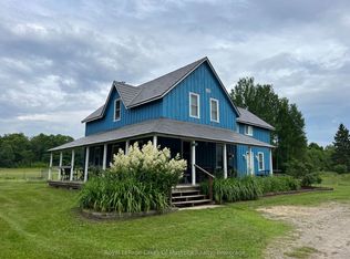 2245 Ahmic Lake Rd, Magnetawan, ON P0A 1P0